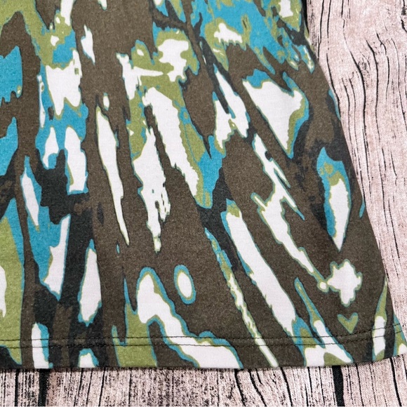 Prana Graphic Print shelf bra tank with strappy back size medium - Picture 2 of 8